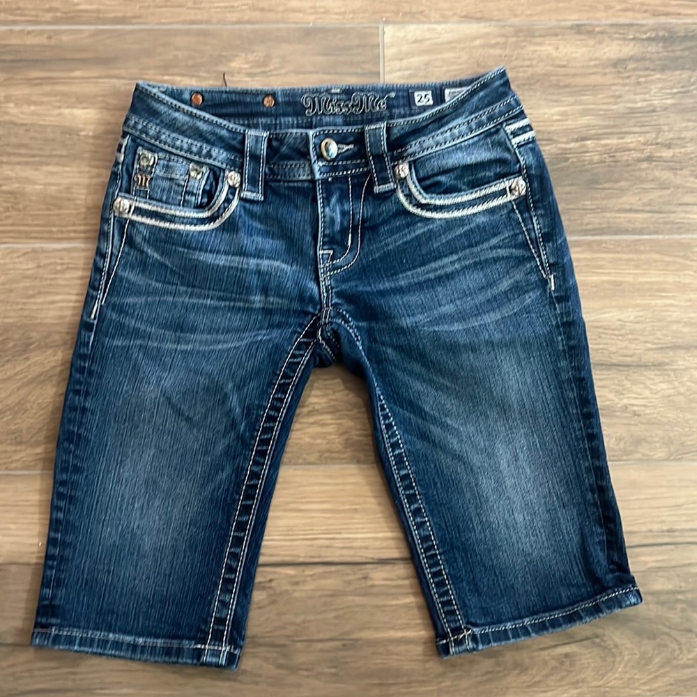 Miss Me size 25 denim signature Bermuda short